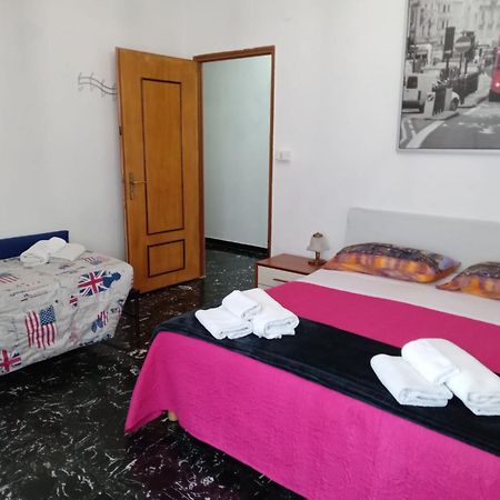 Homebetty Vado Ligure Esterno foto